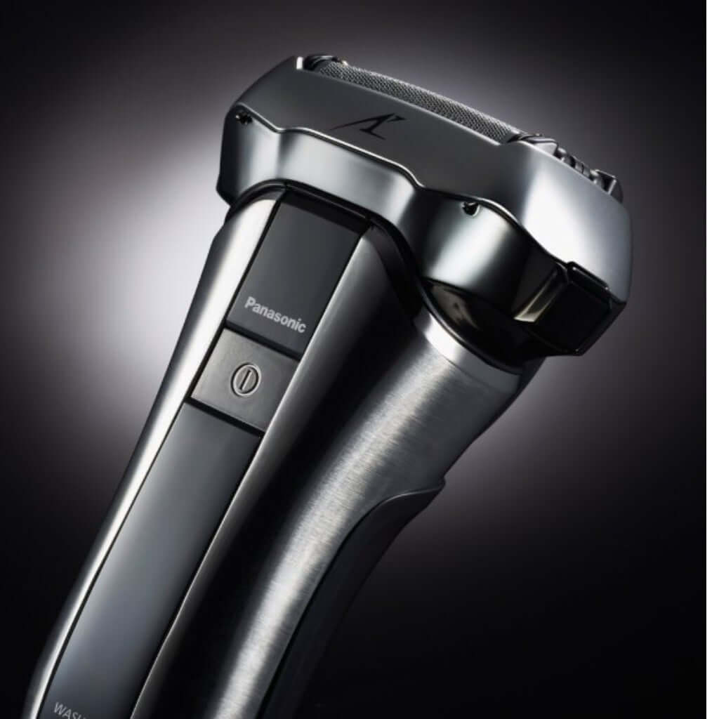 Бритва электрическая компактная Panasonic ES-CT21-S820 для сухого или влажного бритья с тремя бритвенными головками и мягким дорожным чехлом в магазине articool.com.ua.